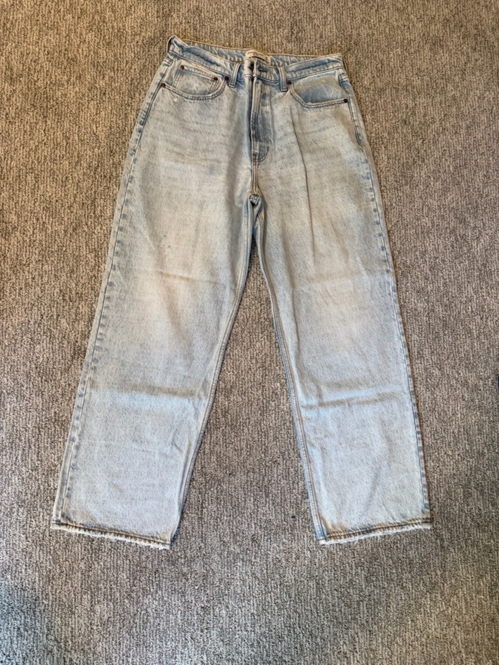 Light Wash Mom Jeans - Classic High Waist